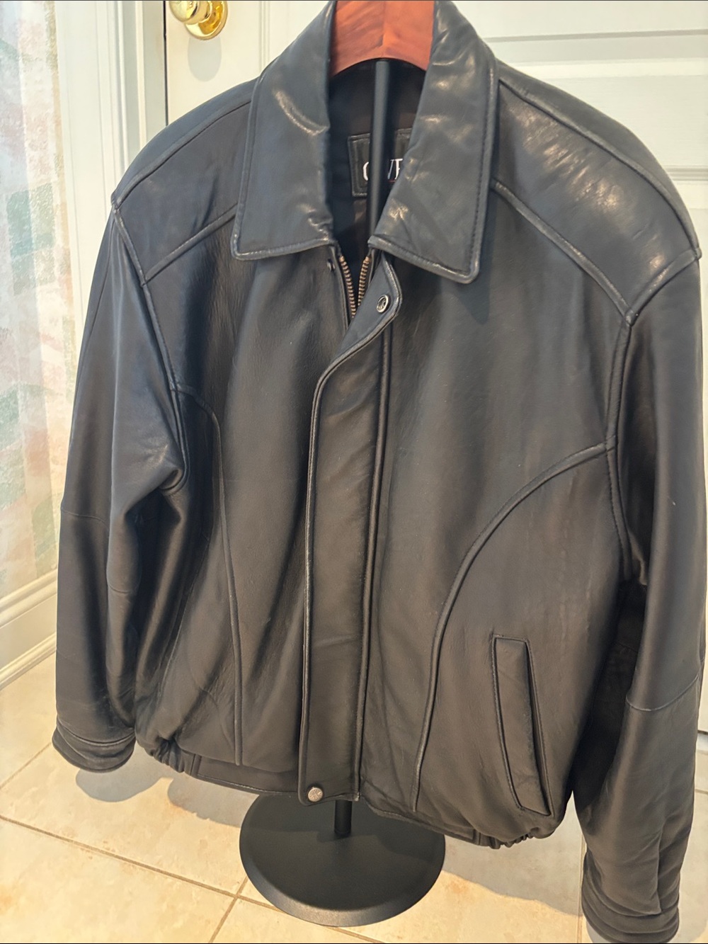 Giverny Mens Small 100% Leather Bomber Jacket Black Zip Flight Coat